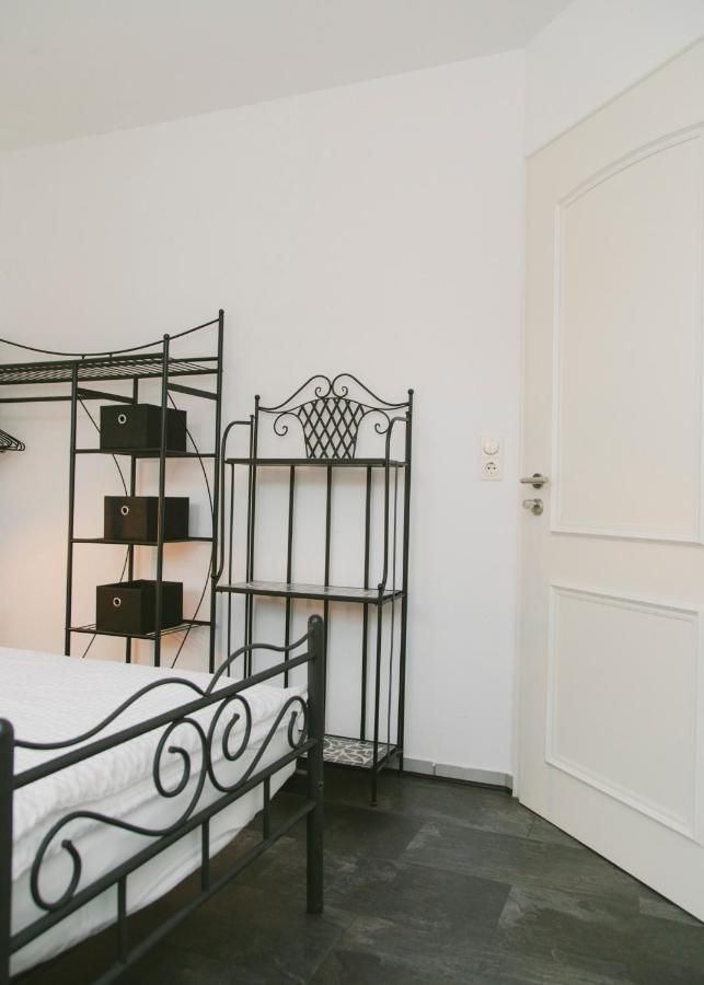Gaestehaus Vigliarolo Gewerblich Jedes Zimmer Eigenes Bad Gemeinschaftskueche Елмсхорн Екстериор снимка