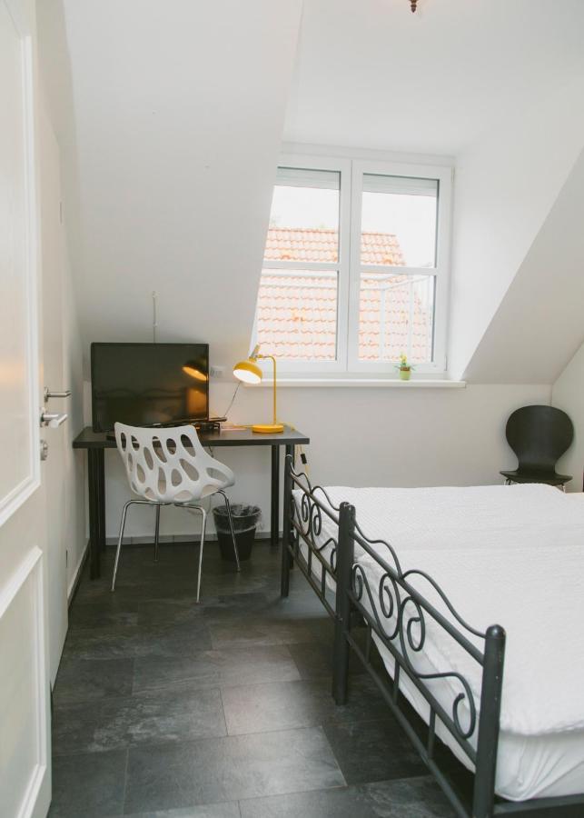 Gaestehaus Vigliarolo Gewerblich Jedes Zimmer Eigenes Bad Gemeinschaftskueche Елмсхорн Екстериор снимка