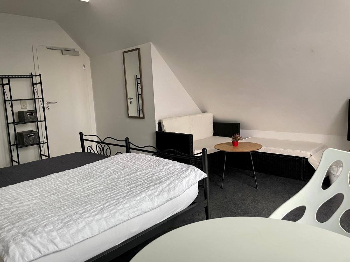 Gaestehaus Vigliarolo Gewerblich Jedes Zimmer Eigenes Bad Gemeinschaftskueche Елмсхорн Екстериор снимка