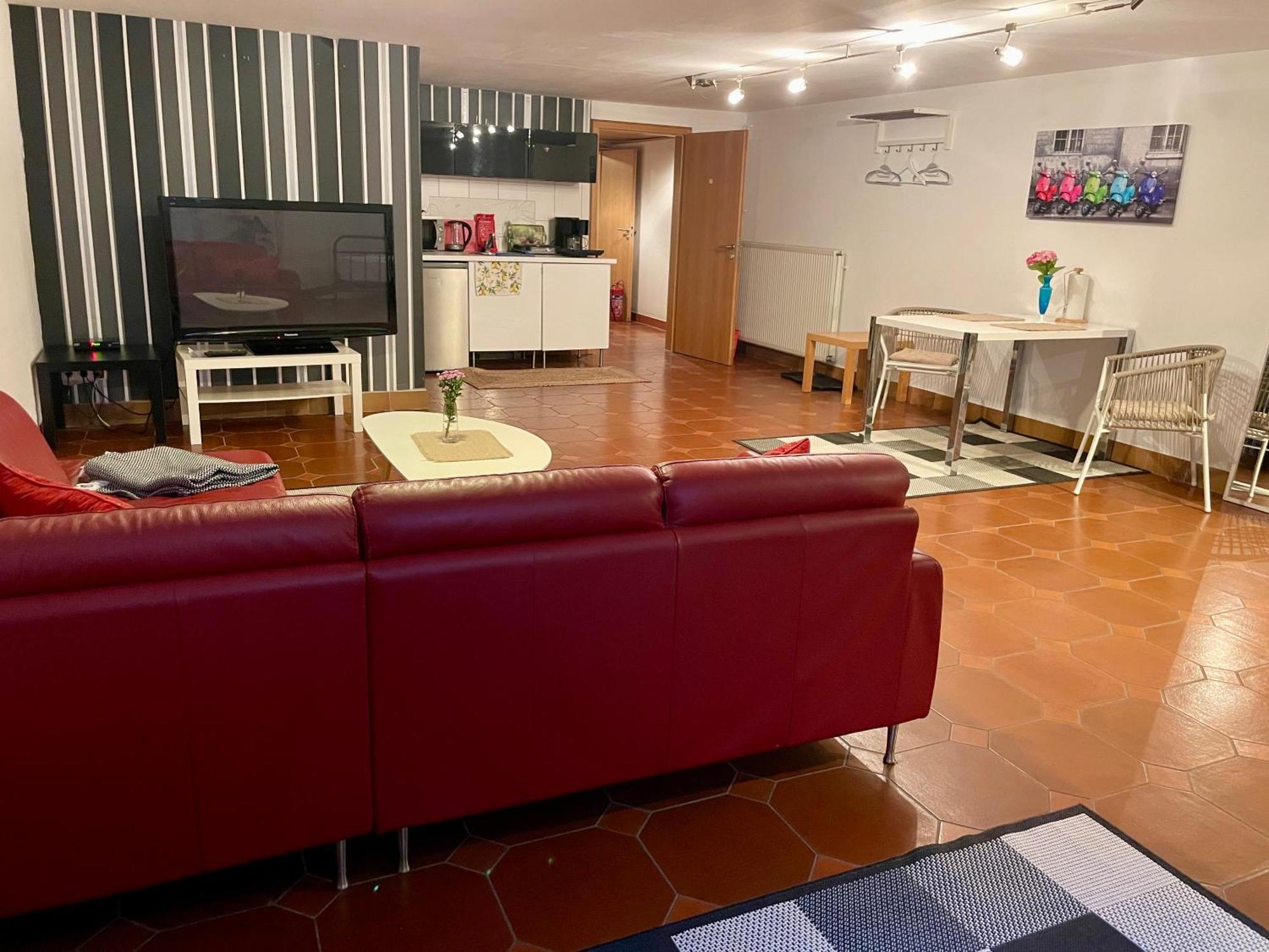 Gaestehaus Vigliarolo Gewerblich Jedes Zimmer Eigenes Bad Gemeinschaftskueche Елмсхорн Екстериор снимка
